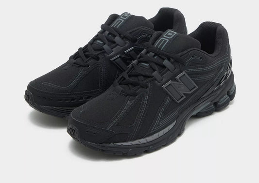New Balance 1906 Total Black
