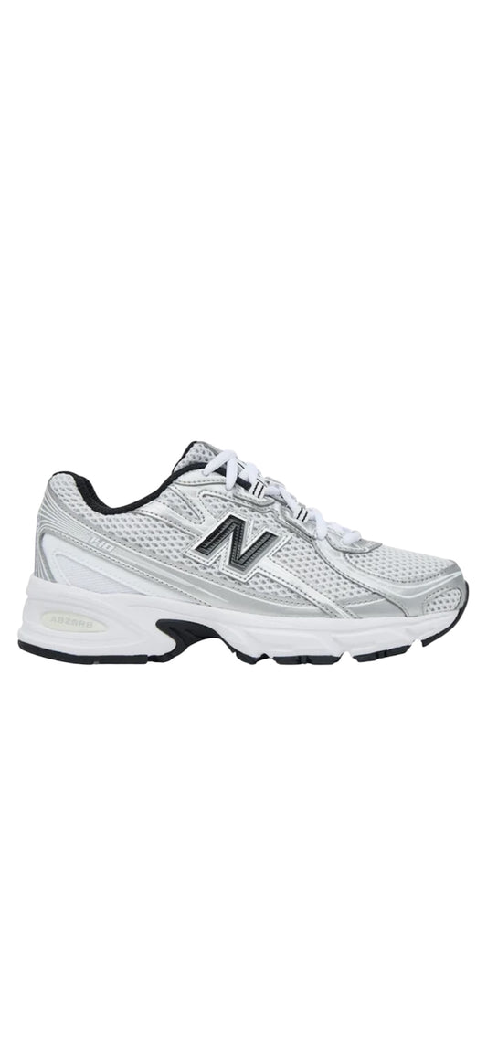 New Balance 740